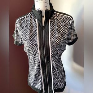 Tail Tech black and white golf shirt size medium